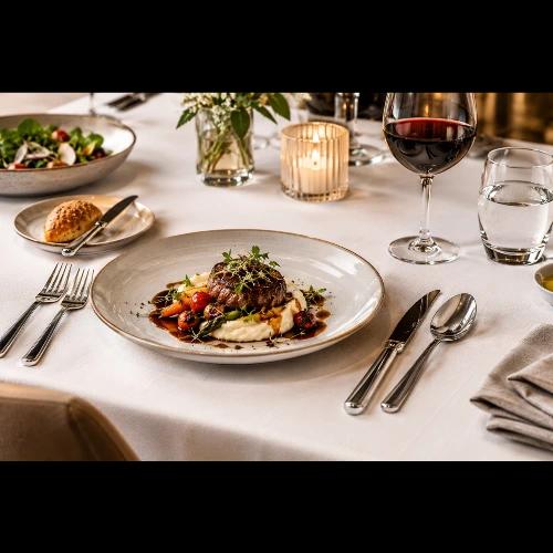 Detaliile care fac diferența la masă: 7 greșeli cu tacâmurile care pot afecta imaginea restaurantului
