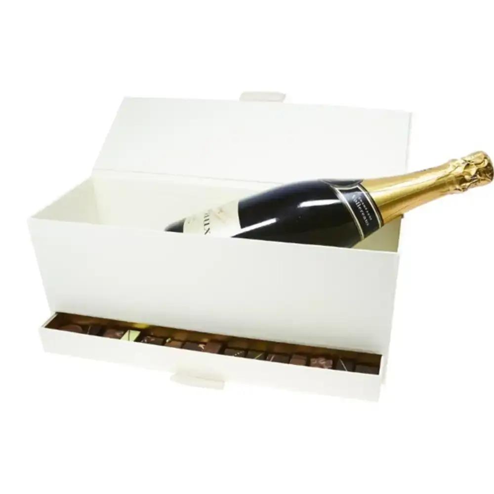 Valentino Chocolatier Pachet cadou cu 30 praline belgiene și vin spumant Matin d’Hiver, pachet cadou
