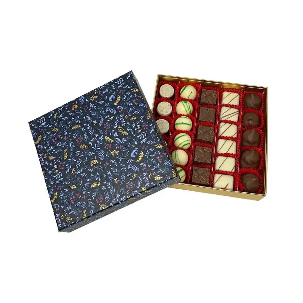 Valentino Chocolatier Cutie cu 25 de praline belgiene Valentino Blue Hour Collection