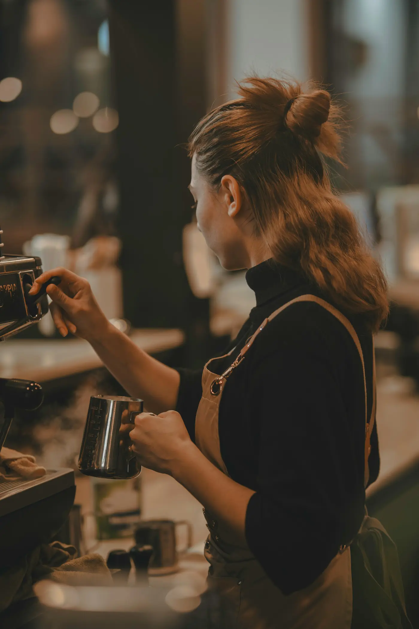 Ghid Complet AeroPress: Tehnici și Rețete pentru Cafea Perfectă